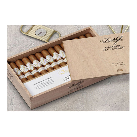 Image of Davidoff SIGNATURE SERIES ¨BOXES and SINGLES¨
